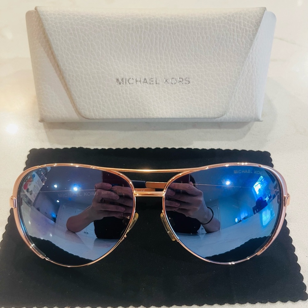 Aviator Michael Kors sunglasses